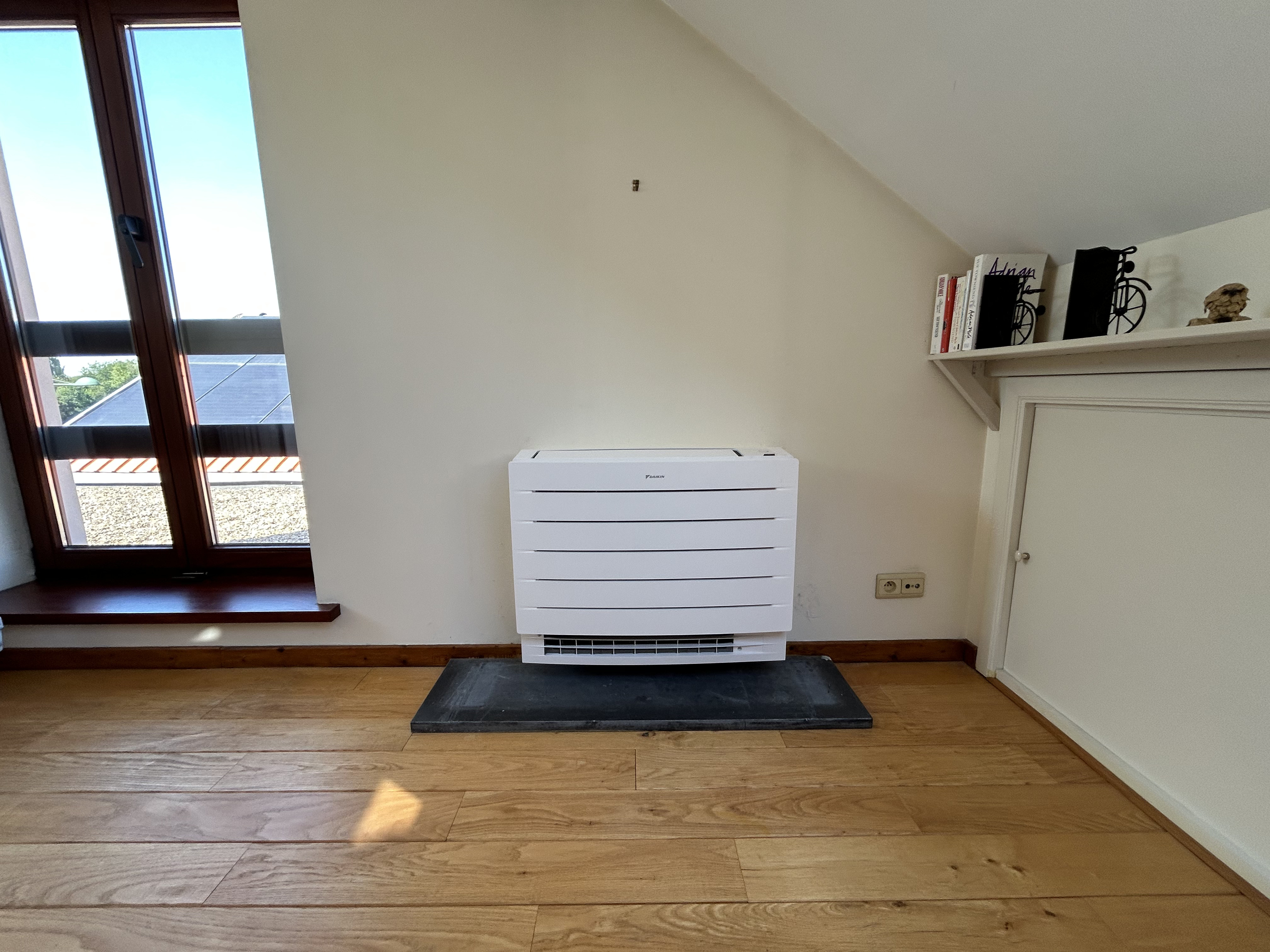 interior-modern-office 1.png